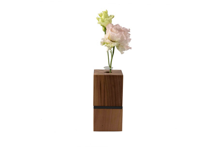 Teelicht schwarz - Vase Nussbaumholz